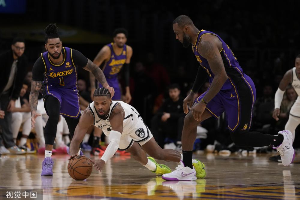 但他在第三 但他在第三