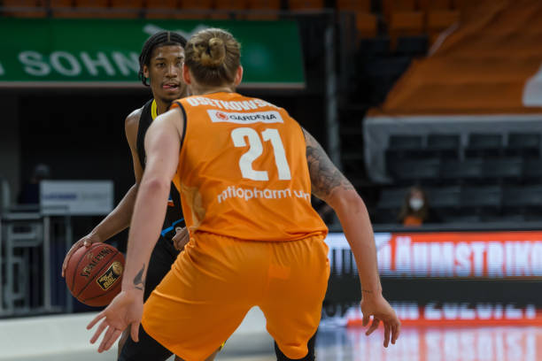 配合队友的 配合队友的